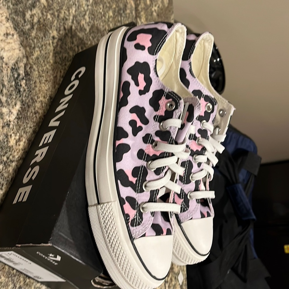 Converse WMNS Chuck Taylor All Star Lift Low 'Leopard' 568003C